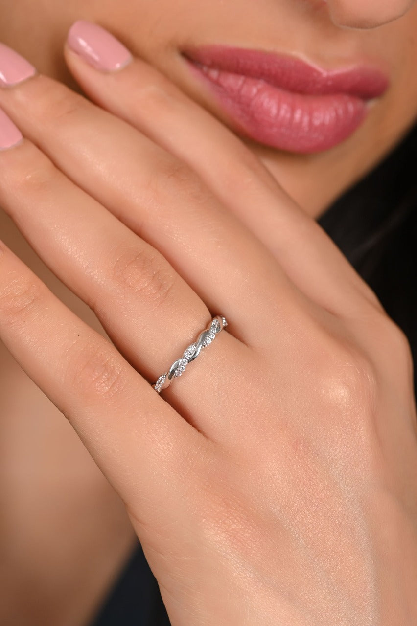 Twisted Vine Pear Diamond Bridal Ring Set In 18K Rose Gold
